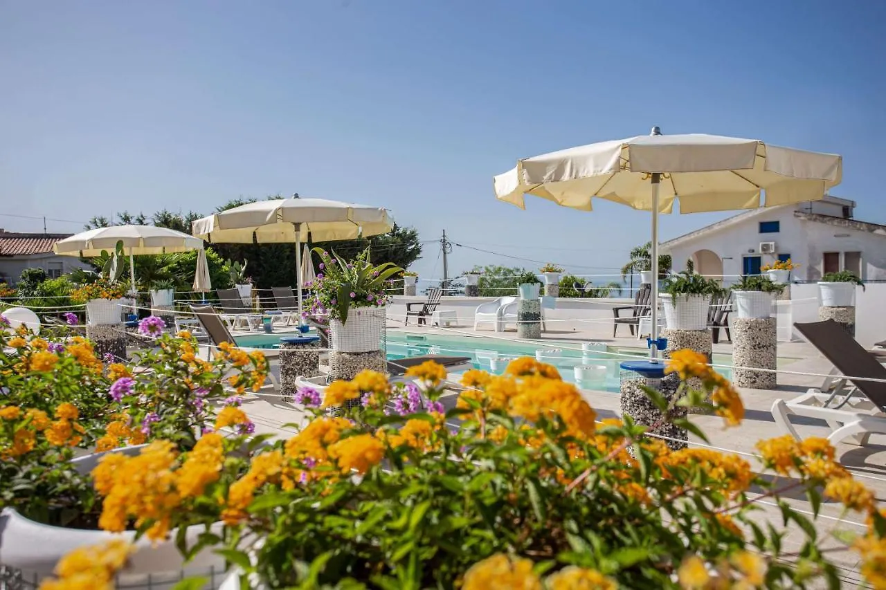 Small Luxury Apartments Pool And Sea View - Stella Del Mare Fontane Bianche 4*,  Italy