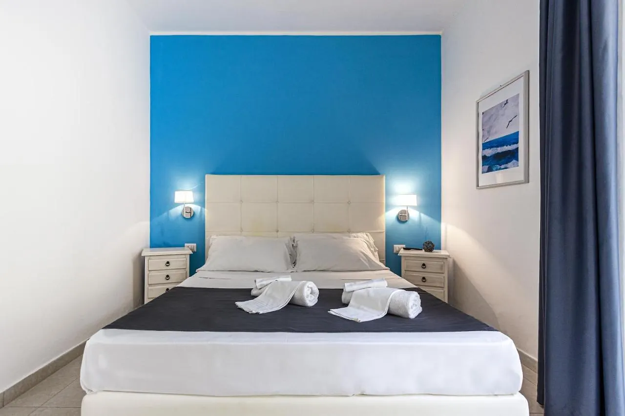 Small Luxury Apartments Pool And Sea View - Stella Del Mare Fontane Bianche 4*,