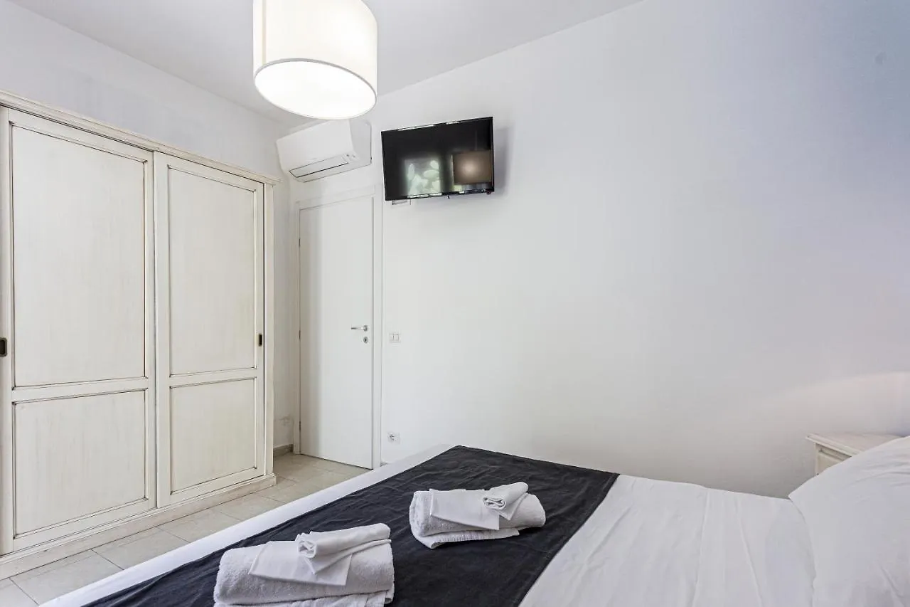 Small Luxury Apartments Pool And Sea View - Stella Del Mare Fontane Bianche 4*,