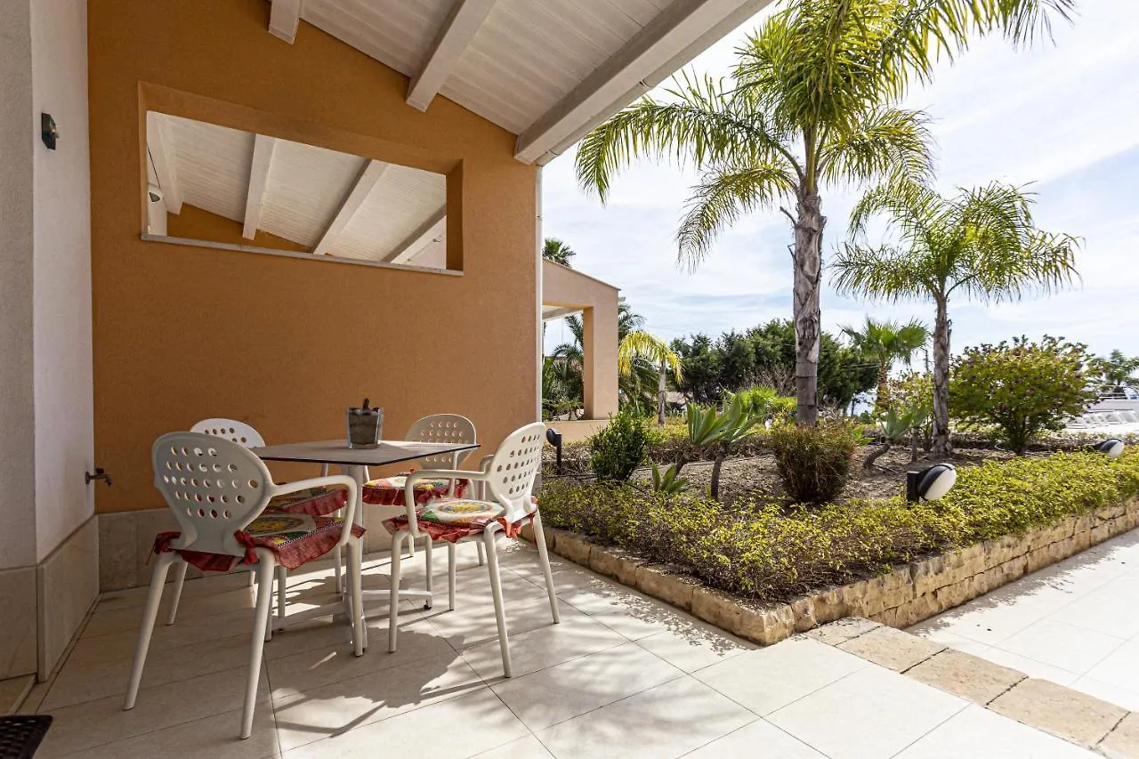 Small Luxury Apartments Pool And Sea View - Stella Del Mare Fontane Bianche