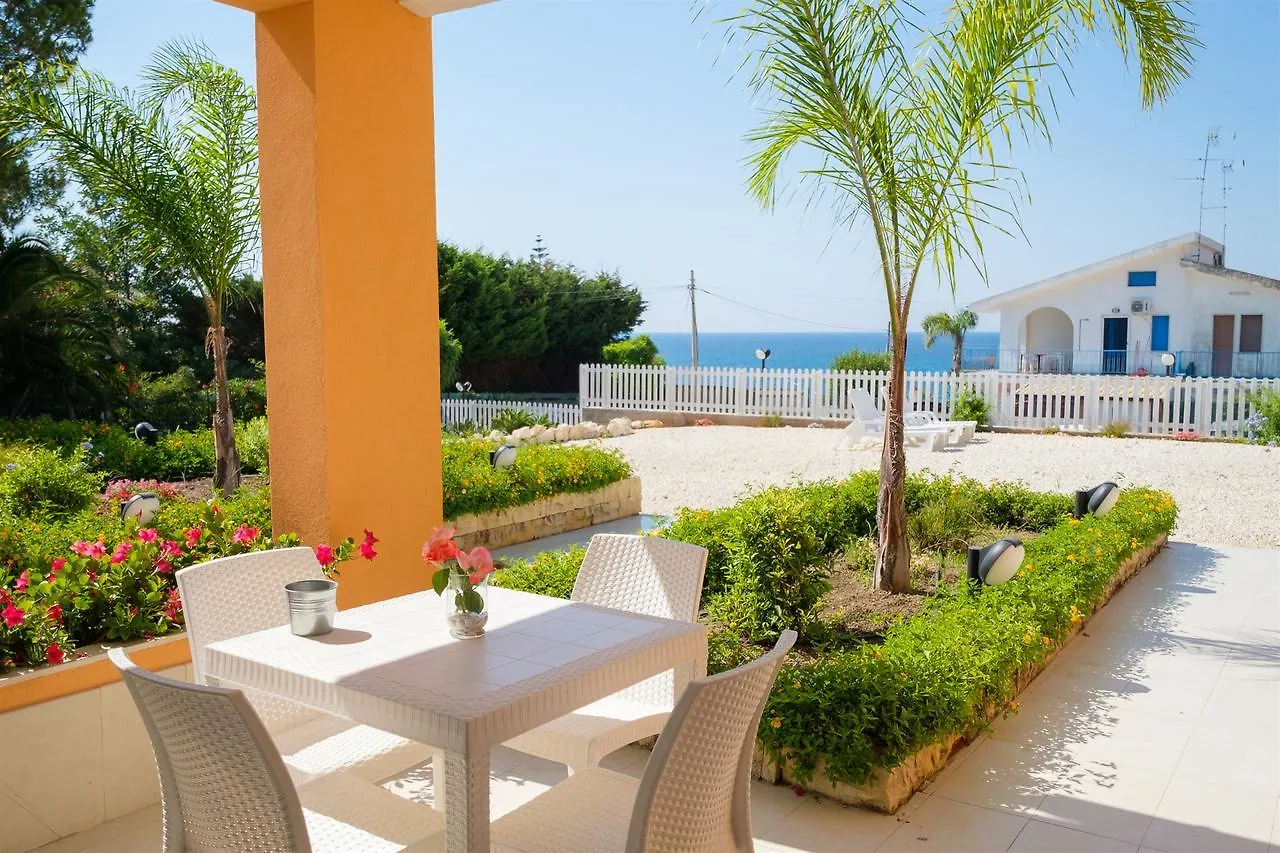 Small Luxury Apartments Pool And Sea View - Stella Del Mare Fontane Bianche