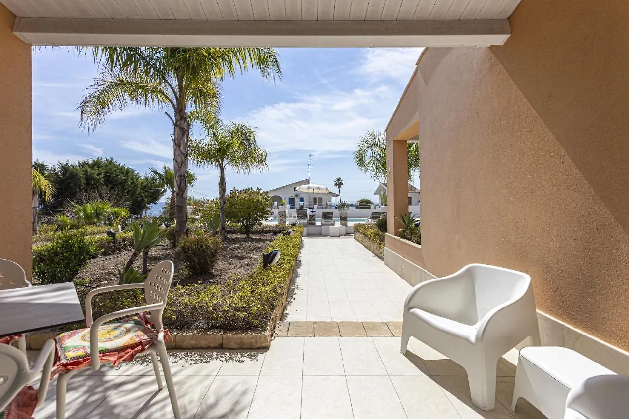 Small Luxury Apartments Pool And Sea View - Stella Del Mare Fontane Bianche
